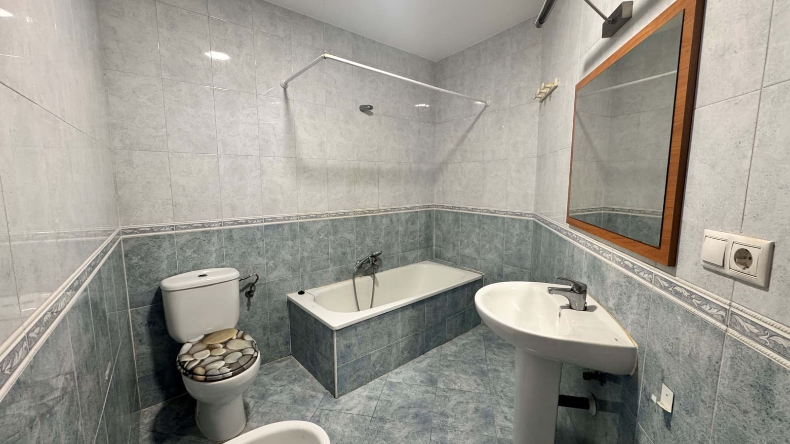 3 sovrum Lägenhet till salu i Alicante stad med pool - 218 000 € (Ref: 9990948)