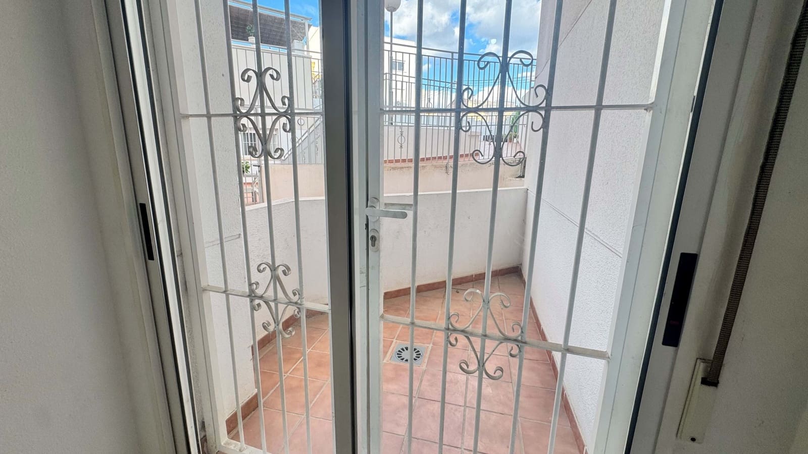 3 sovrum Lägenhet till salu i Alicante stad med pool - 218 000 € (Ref: 9990948)