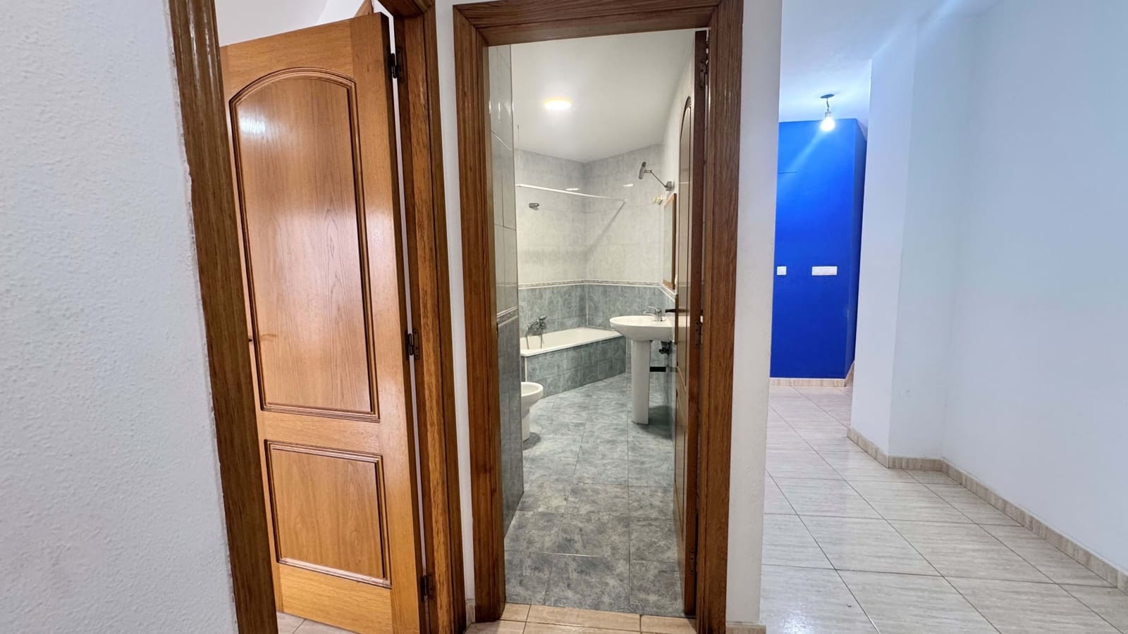 3 sovrum Lägenhet till salu i Alicante stad med pool - 218 000 € (Ref: 9990948)