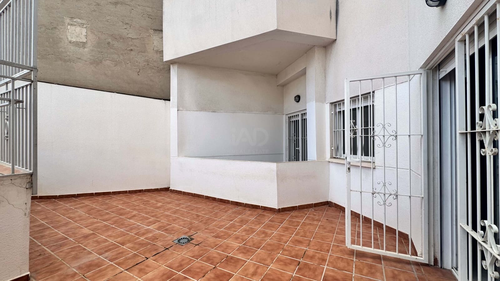 3 sovrum Lägenhet till salu i Alicante stad med pool - 218 000 € (Ref: 9990948)