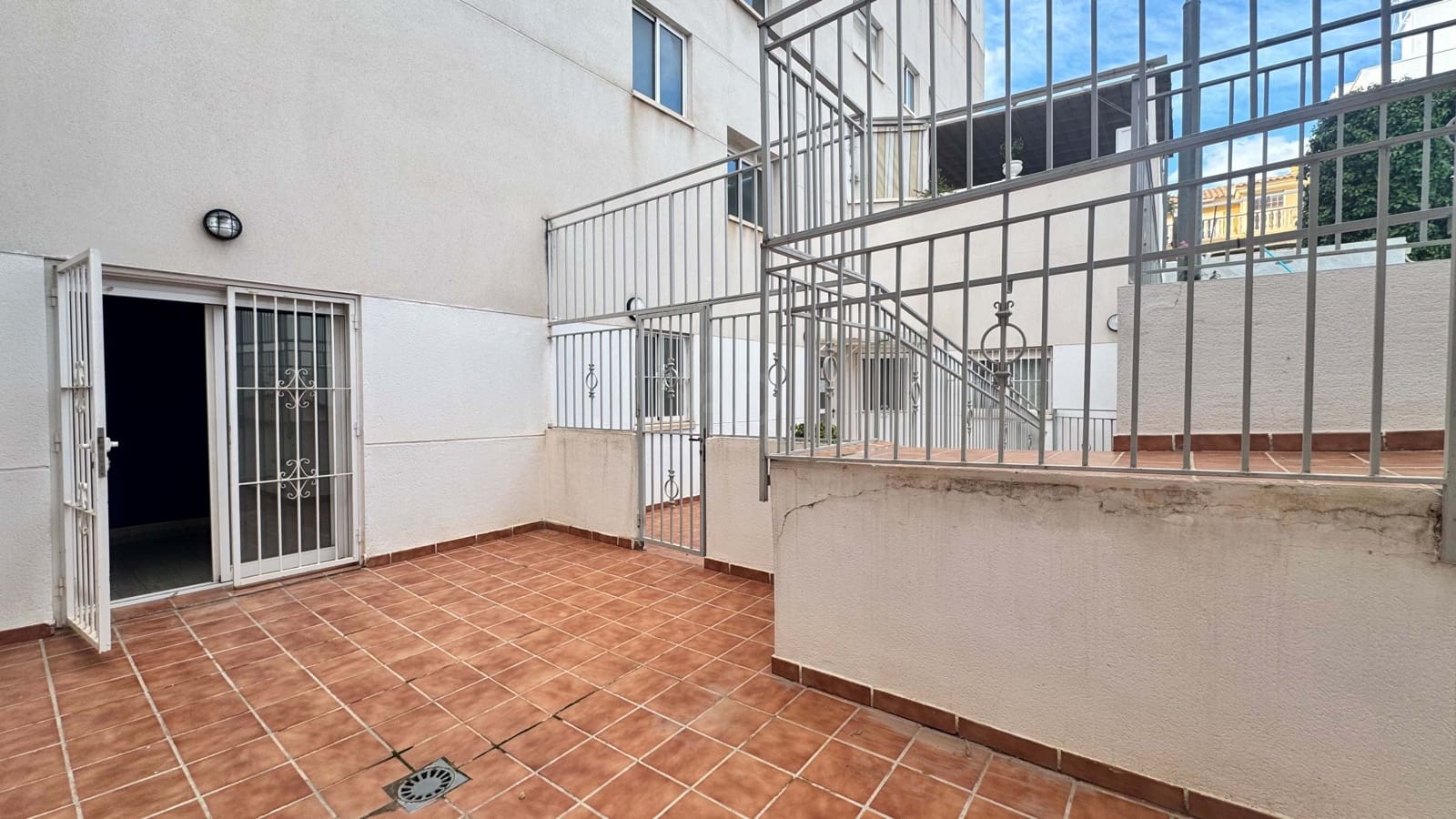 3 sovrum Lägenhet till salu i Alicante stad med pool - 218 000 € (Ref: 9990948)