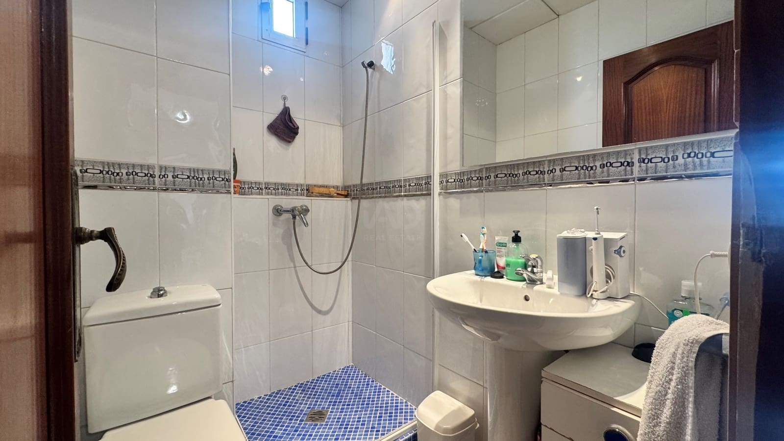 4 bedroom Penthouse for sale in Alicante / Alacant city with garage - € 223,000 (Ref: 9990949)