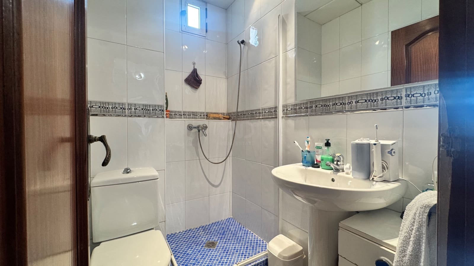 4 bedroom Penthouse for sale in Alicante / Alacant city with garage - € 223,000 (Ref: 9990949)