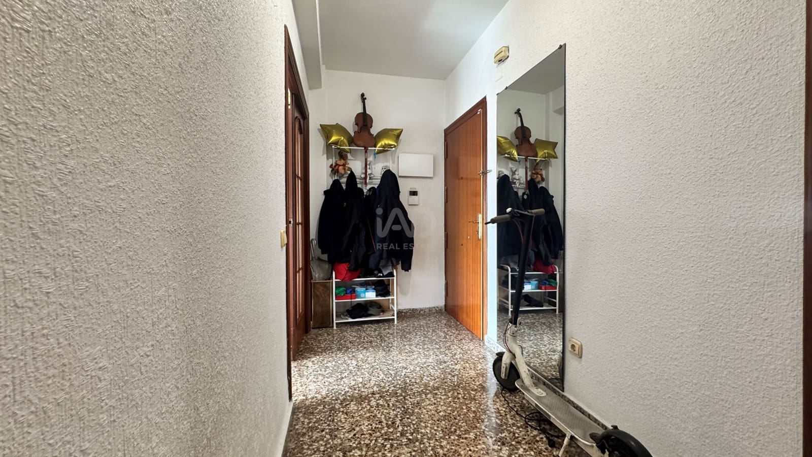 4 bedroom Penthouse for sale in Alicante / Alacant city with garage - € 223,000 (Ref: 9990949)