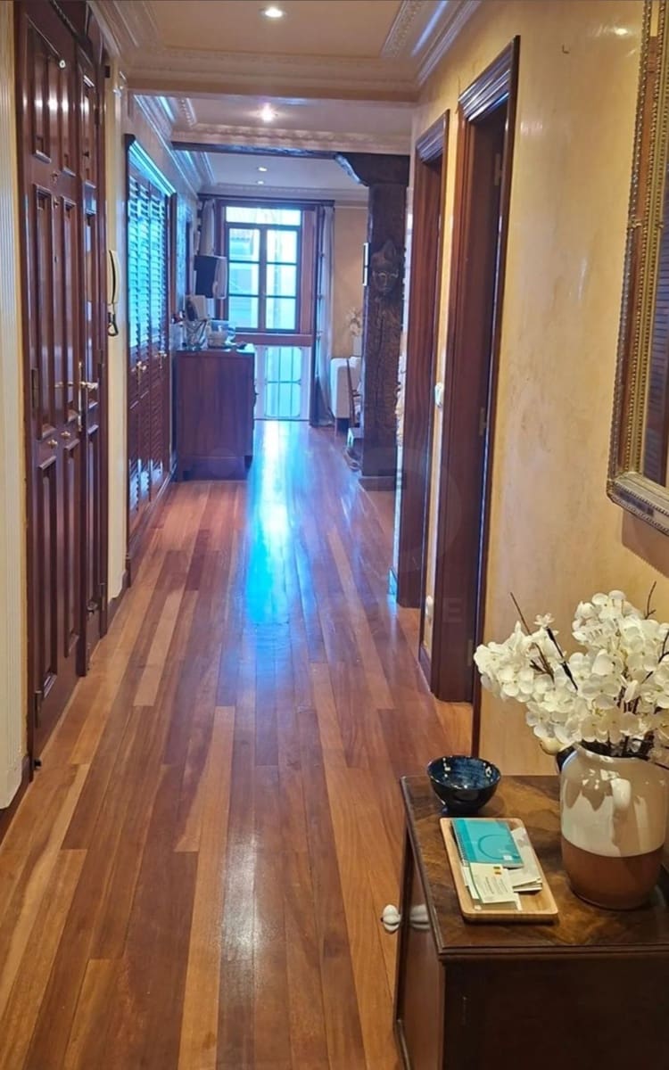 3 sovrum Lägenhet till salu i Vitoria-Gasteiz - 335 000 € (Ref: 9990953)