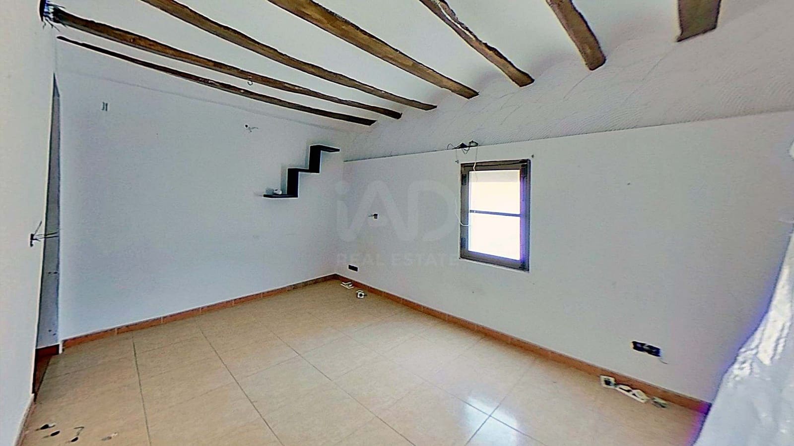5 slaapkamer Huis te koop in Jijona / Xixona - € 76.000 (Ref: 9990954)