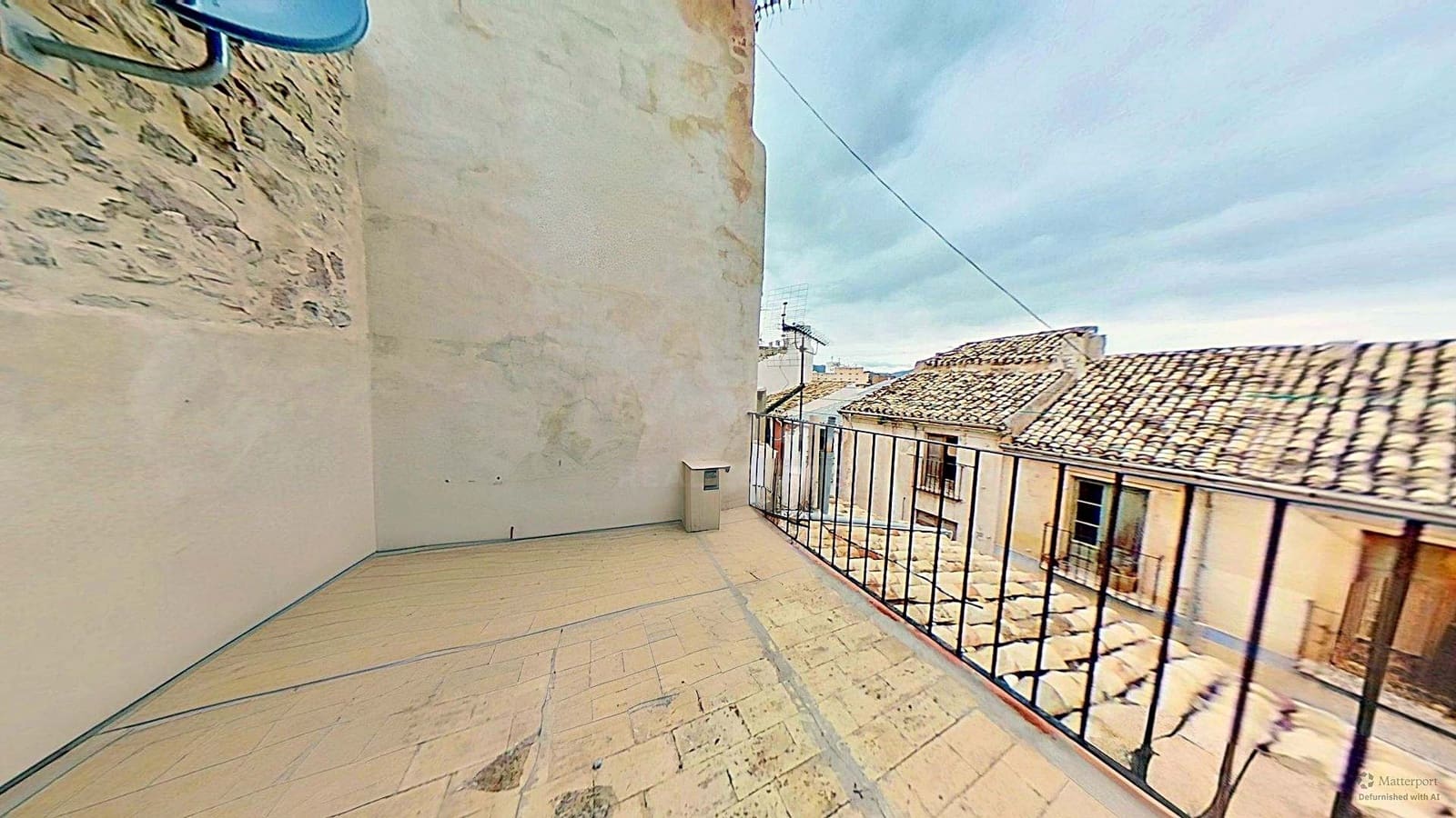 5 slaapkamer Huis te koop in Jijona / Xixona - € 76.000 (Ref: 9990954)