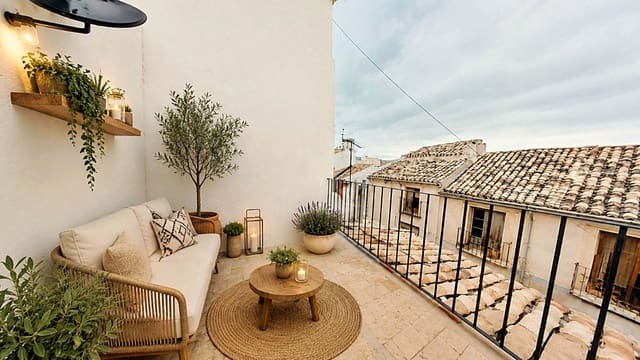 5 slaapkamer Huis te koop in Jijona / Xixona - € 76.000 (Ref: 9990954)