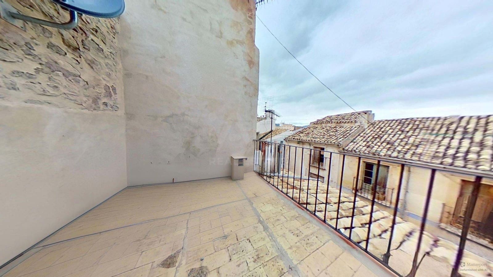5 slaapkamer Huis te koop in Jijona / Xixona - € 76.000 (Ref: 9990954)