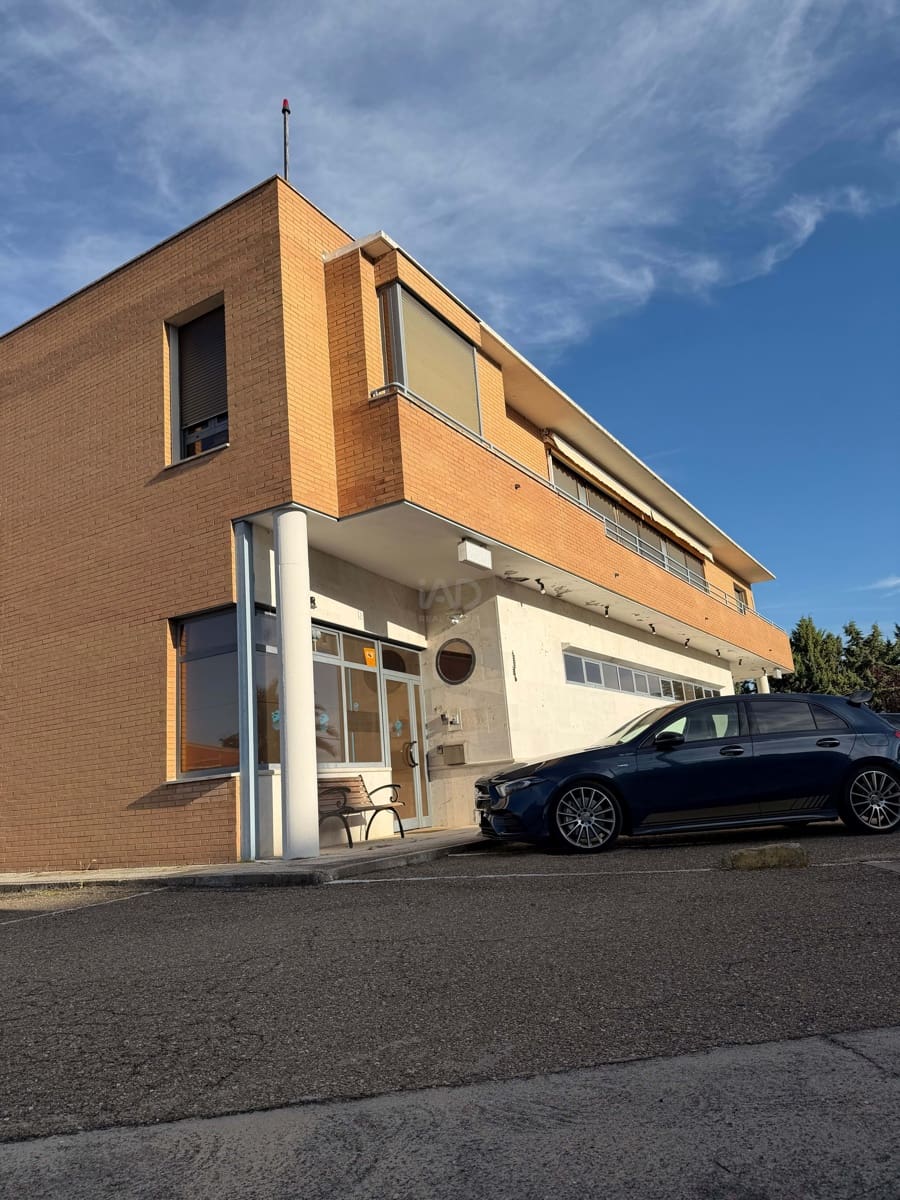 Komercyjne na sprzedaż w Miasto Valladolid - 650 000 € (Ref: 9990955)