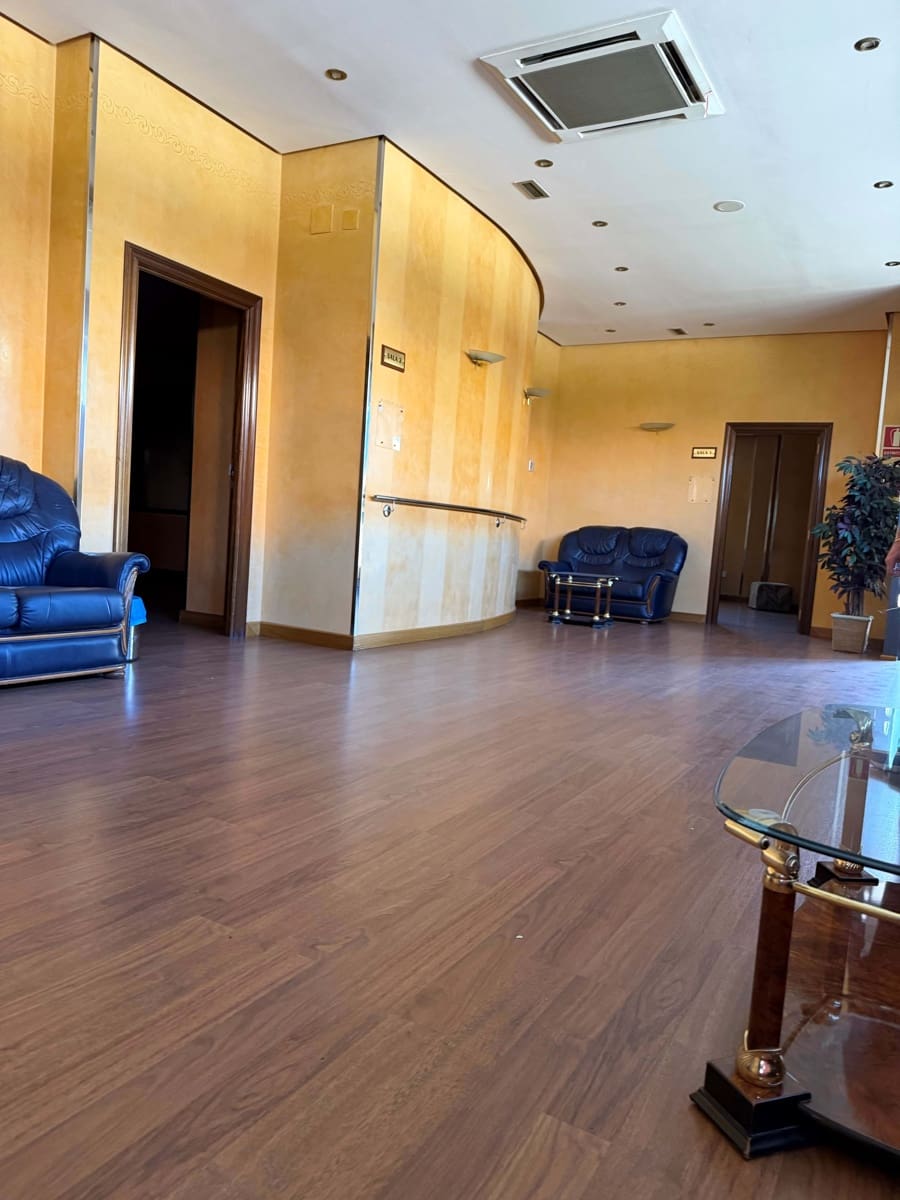 Komercyjne na sprzedaż w Miasto Valladolid - 650 000 € (Ref: 9990955)