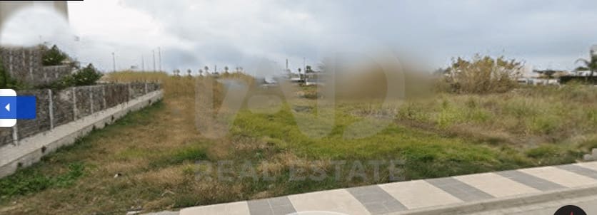 Area Edificabile in vendita in Valencia citta - 175.000 € (Rif: 9990959)