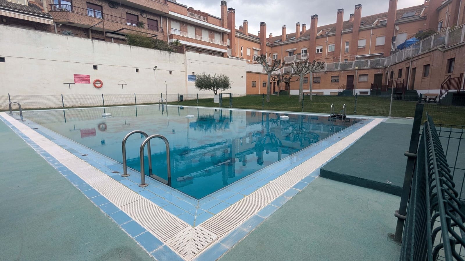 2 makuuhuone Huoneisto myytävänä paikassa Villamediana de Iregua mukana uima-altaan - 150 000 € (Ref: 9990961)