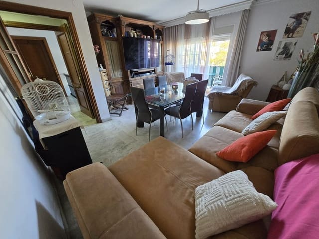3 soveværelse Lejlighed til salg i San Pedro de Alcántara Pueblo, Marbella med garage - € 389.000 (Ref: 9990963)