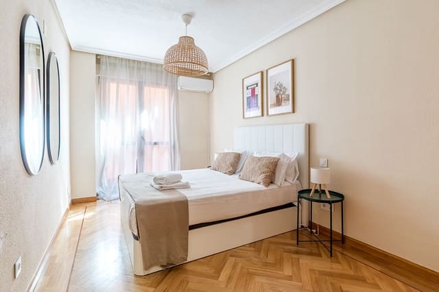 1 chambre Appartement à vendre à Palacio, Madrid ville avec garage - 570 000 € (Ref: 9990967)