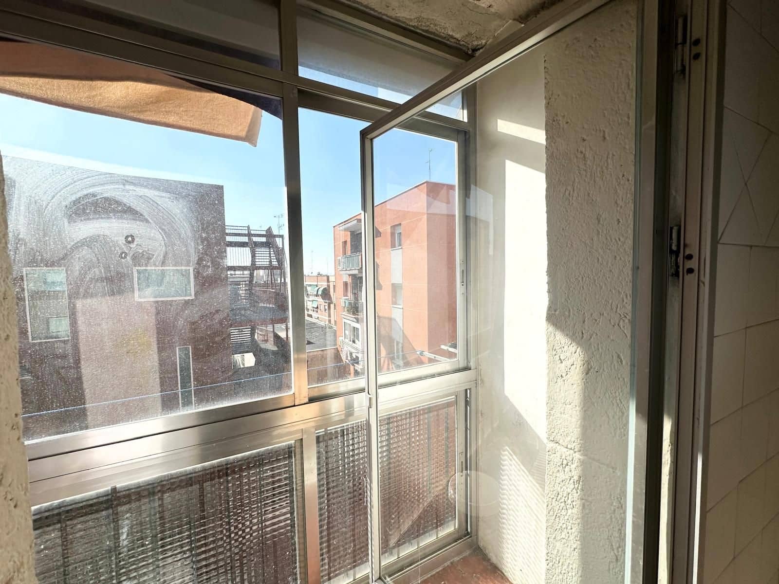 3 sovrum Lägenhet till salu i Madrid stad - 250 000 € (Ref: 9990974)