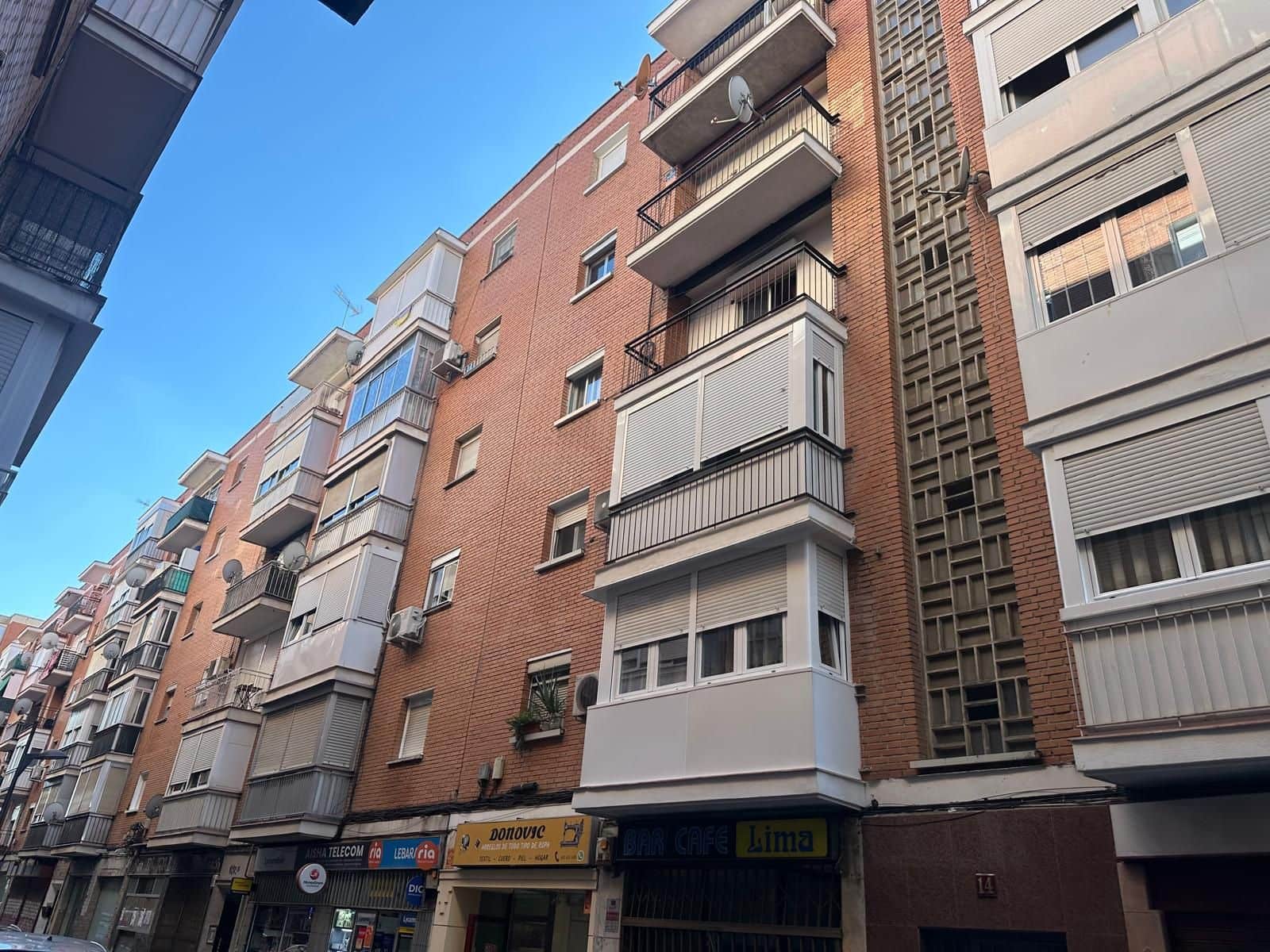 3 sovrum Lägenhet till salu i Madrid stad - 250 000 € (Ref: 9990974)