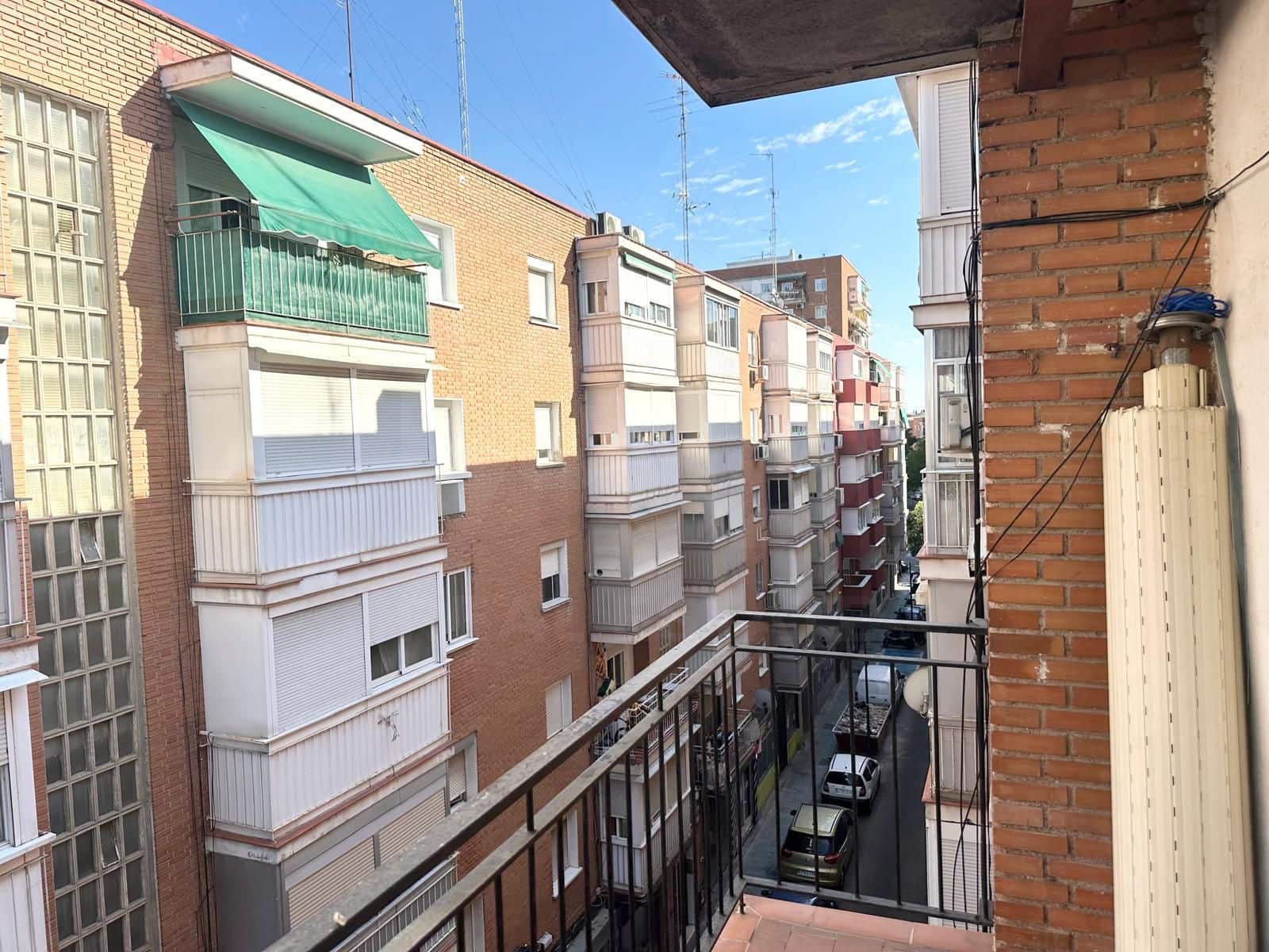 3 sovrum Lägenhet till salu i Madrid stad - 250 000 € (Ref: 9990974)