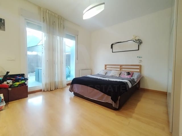 1 soveværelse Lejlighed til salg i Madrid by med swimmingpool garage - € 219.900 (Ref: 9990975)