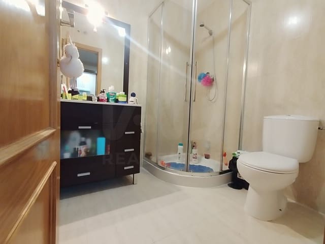 1 soveværelse Lejlighed til salg i Madrid by med swimmingpool garage - € 219.900 (Ref: 9990975)
