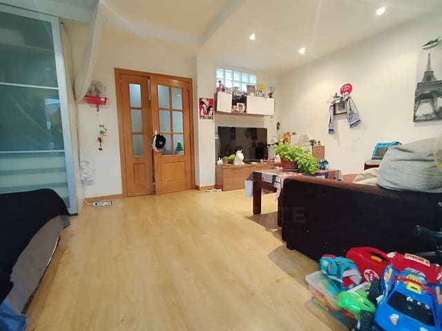 1 soveværelse Lejlighed til salg i Madrid by med swimmingpool garage - € 219.900 (Ref: 9990975)