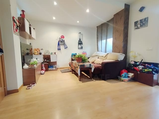 1 soveværelse Lejlighed til salg i Madrid by med swimmingpool garage - € 219.900 (Ref: 9990975)
