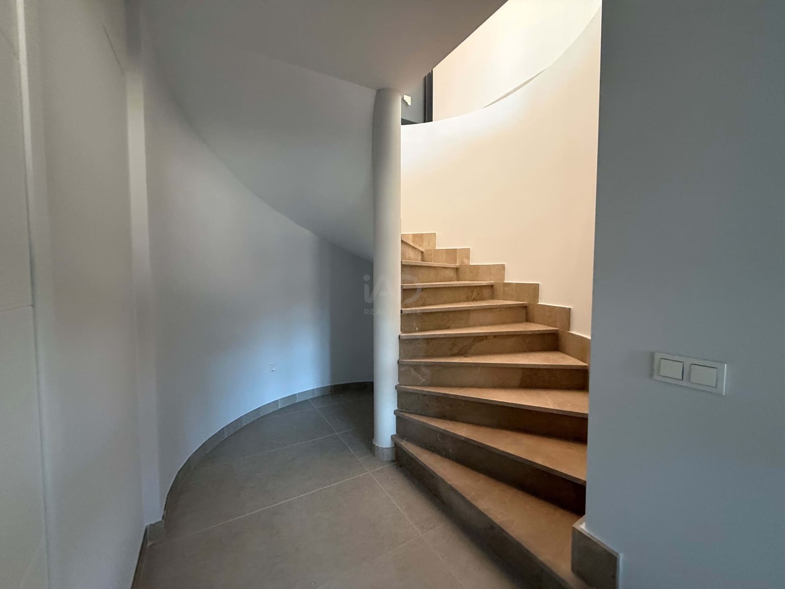4 slaapkamer Huis te koop in Madrid stad met zwembad garage - € 1.350.000 (Ref: 9990976)