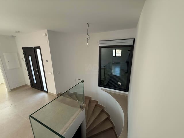 4 slaapkamer Huis te koop in Madrid stad met zwembad garage - € 1.350.000 (Ref: 9990976)