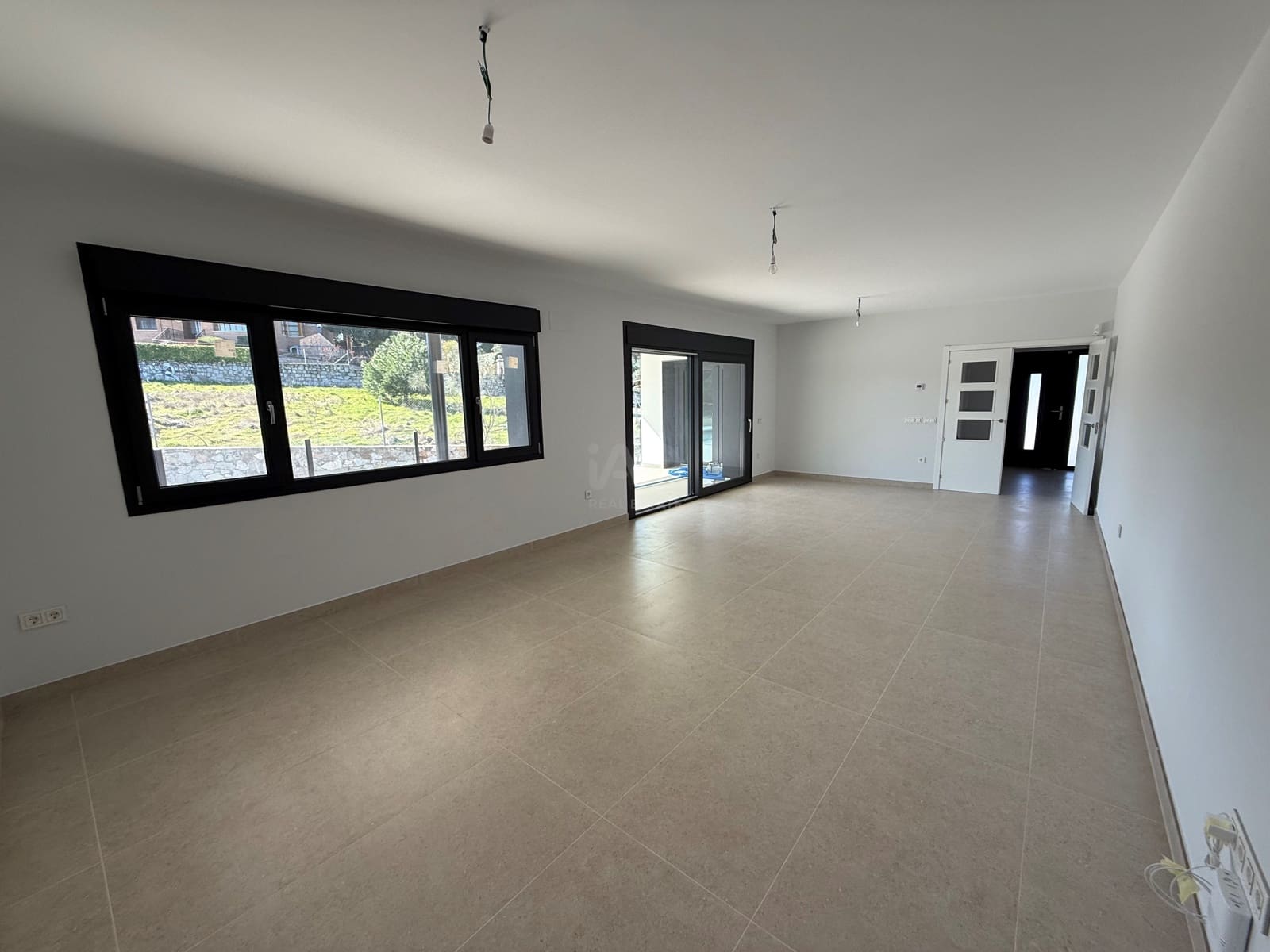 4 slaapkamer Huis te koop in Madrid stad met zwembad garage - € 1.350.000 (Ref: 9990976)