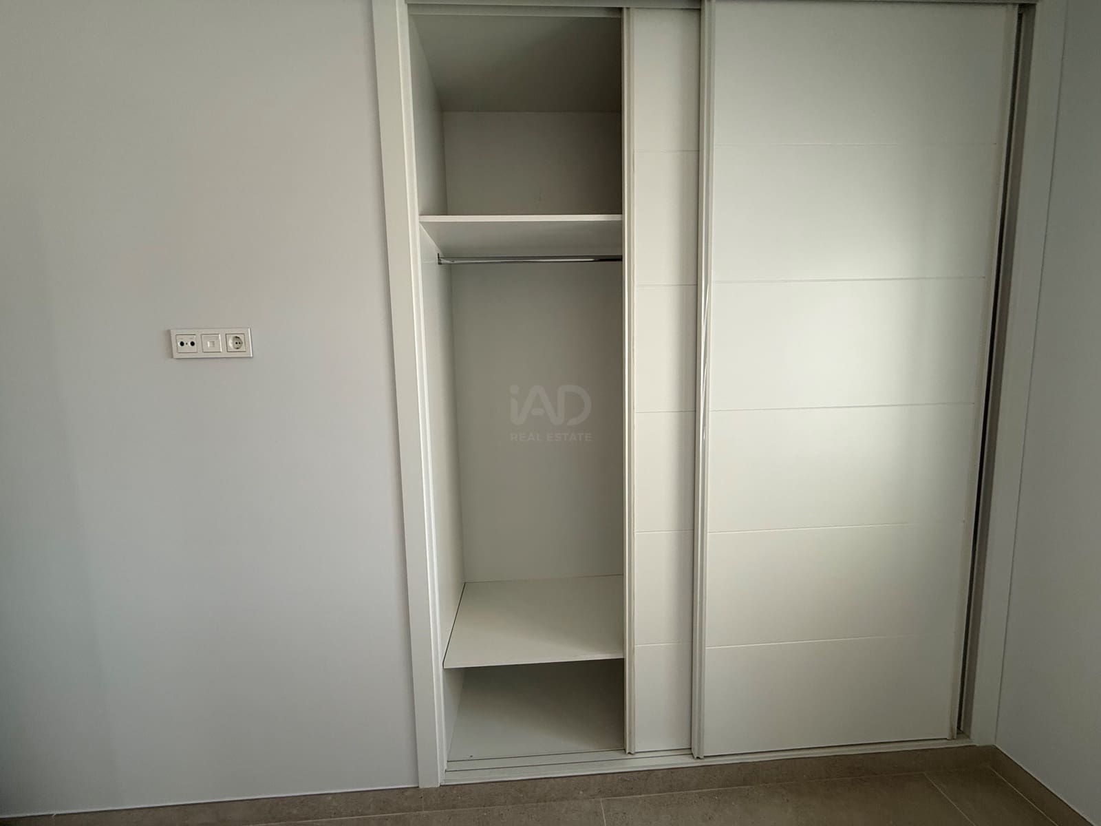4 slaapkamer Huis te koop in Madrid stad met zwembad garage - € 1.350.000 (Ref: 9990976)