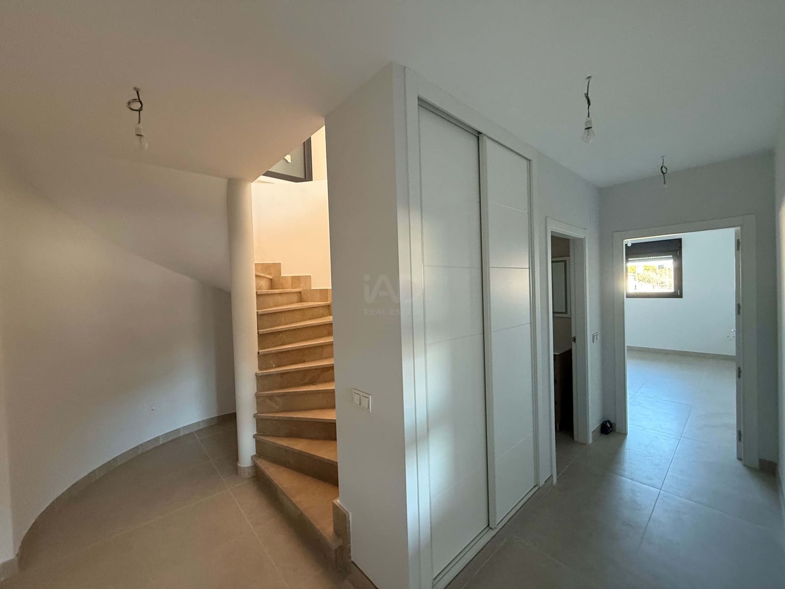 4 slaapkamer Huis te koop in Madrid stad met zwembad garage - € 1.350.000 (Ref: 9990976)