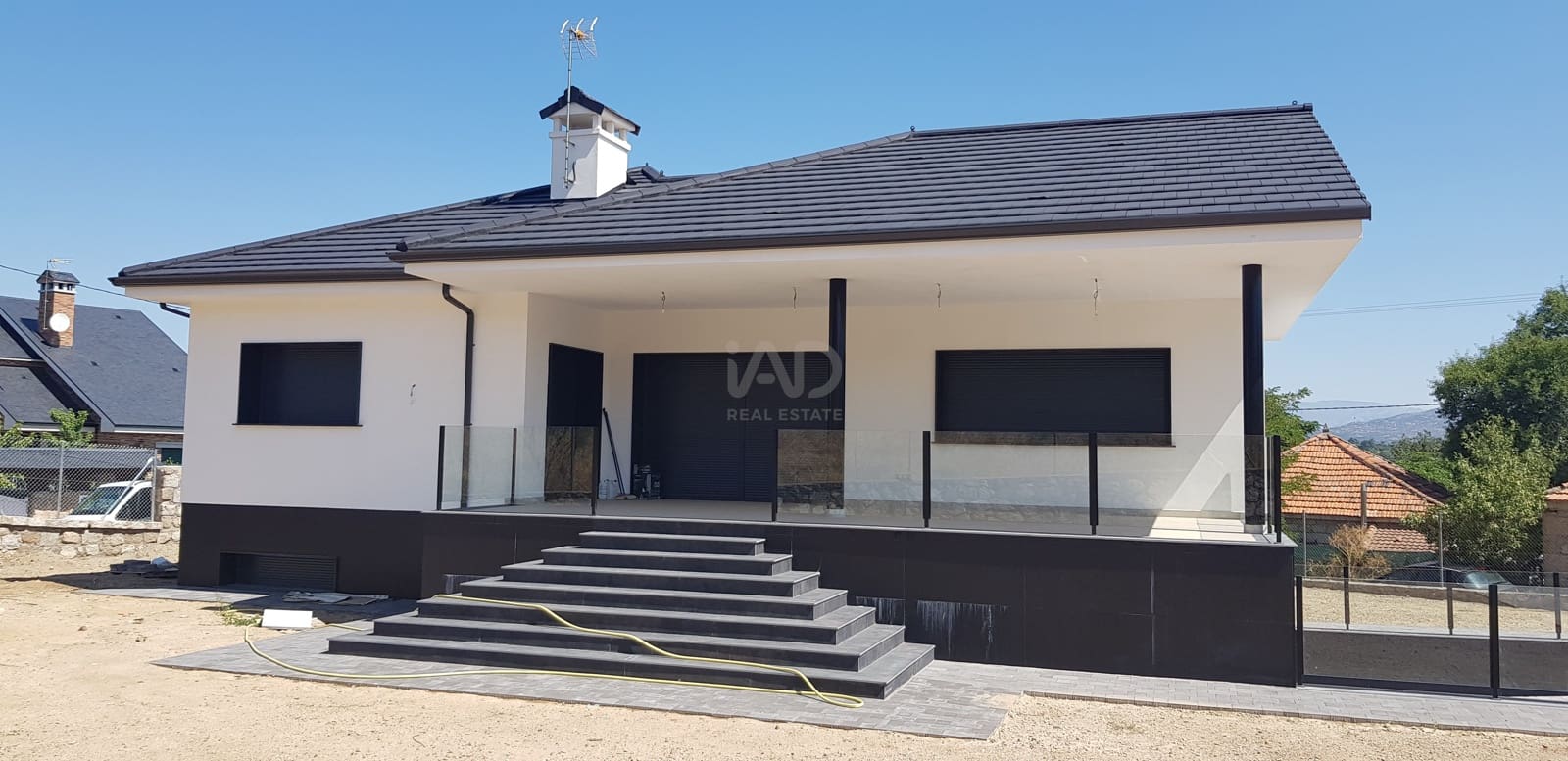 4 slaapkamer Huis te koop in Madrid stad met zwembad garage - € 1.350.000 (Ref: 9990976)