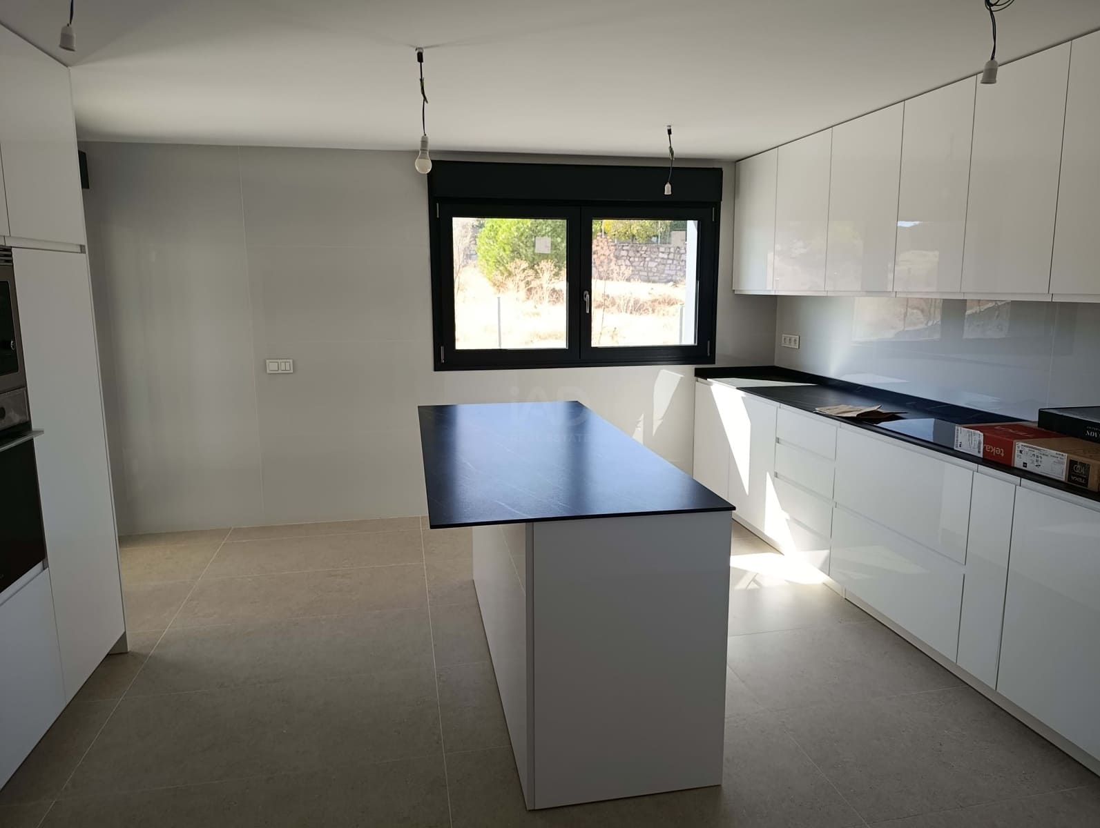 4 slaapkamer Huis te koop in Madrid stad met zwembad garage - € 1.350.000 (Ref: 9990976)