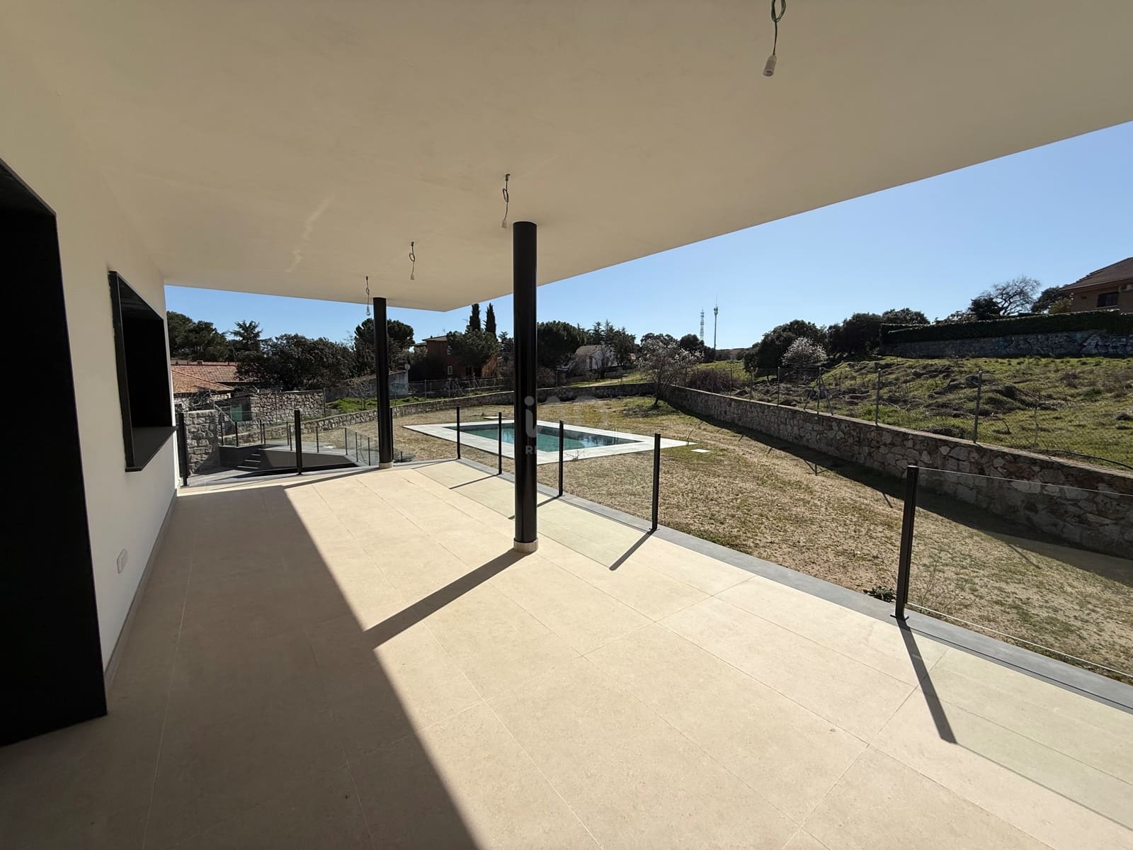 4 slaapkamer Huis te koop in Madrid stad met zwembad garage - € 1.350.000 (Ref: 9990976)