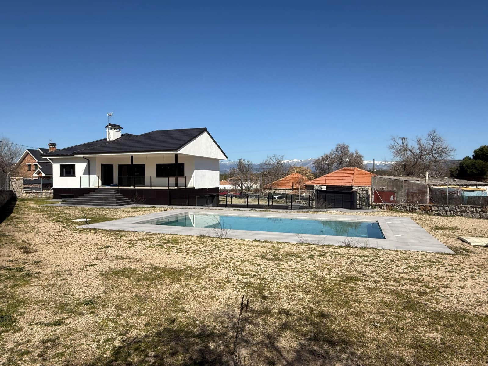 4 slaapkamer Huis te koop in Madrid stad met zwembad garage - € 1.350.000 (Ref: 9990976)