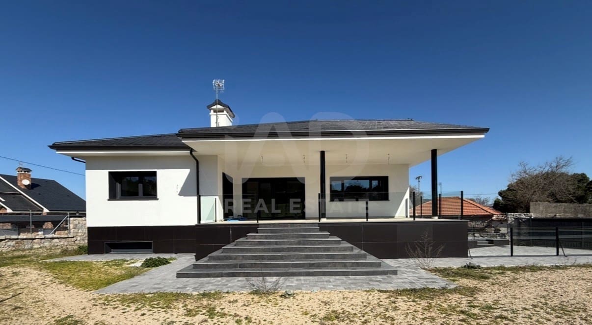 4 slaapkamer Huis te koop in Madrid stad met zwembad garage - € 1.350.000 (Ref: 9990976)