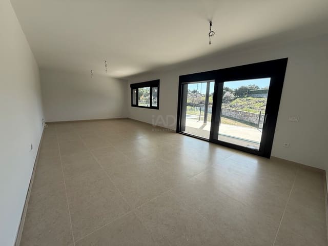4 slaapkamer Huis te koop in Madrid stad met zwembad garage - € 1.350.000 (Ref: 9990976)