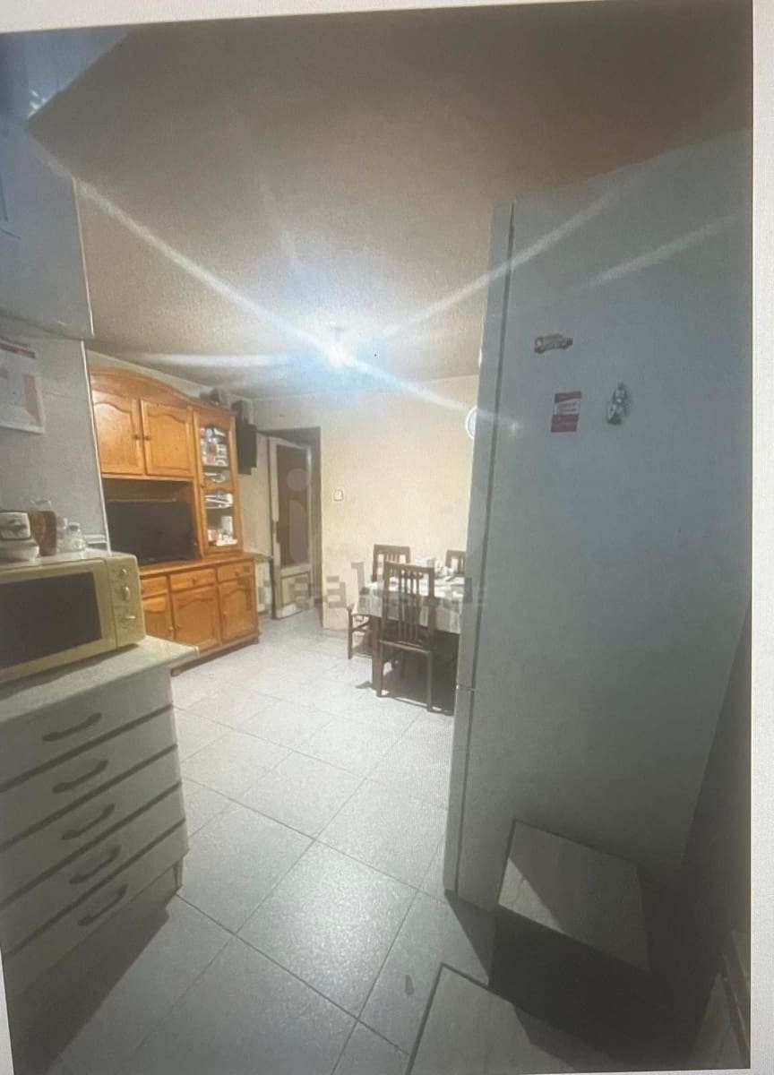 Rijtjeshuis te koop in Madrid stad - € 229.990 (Ref: 9990977)