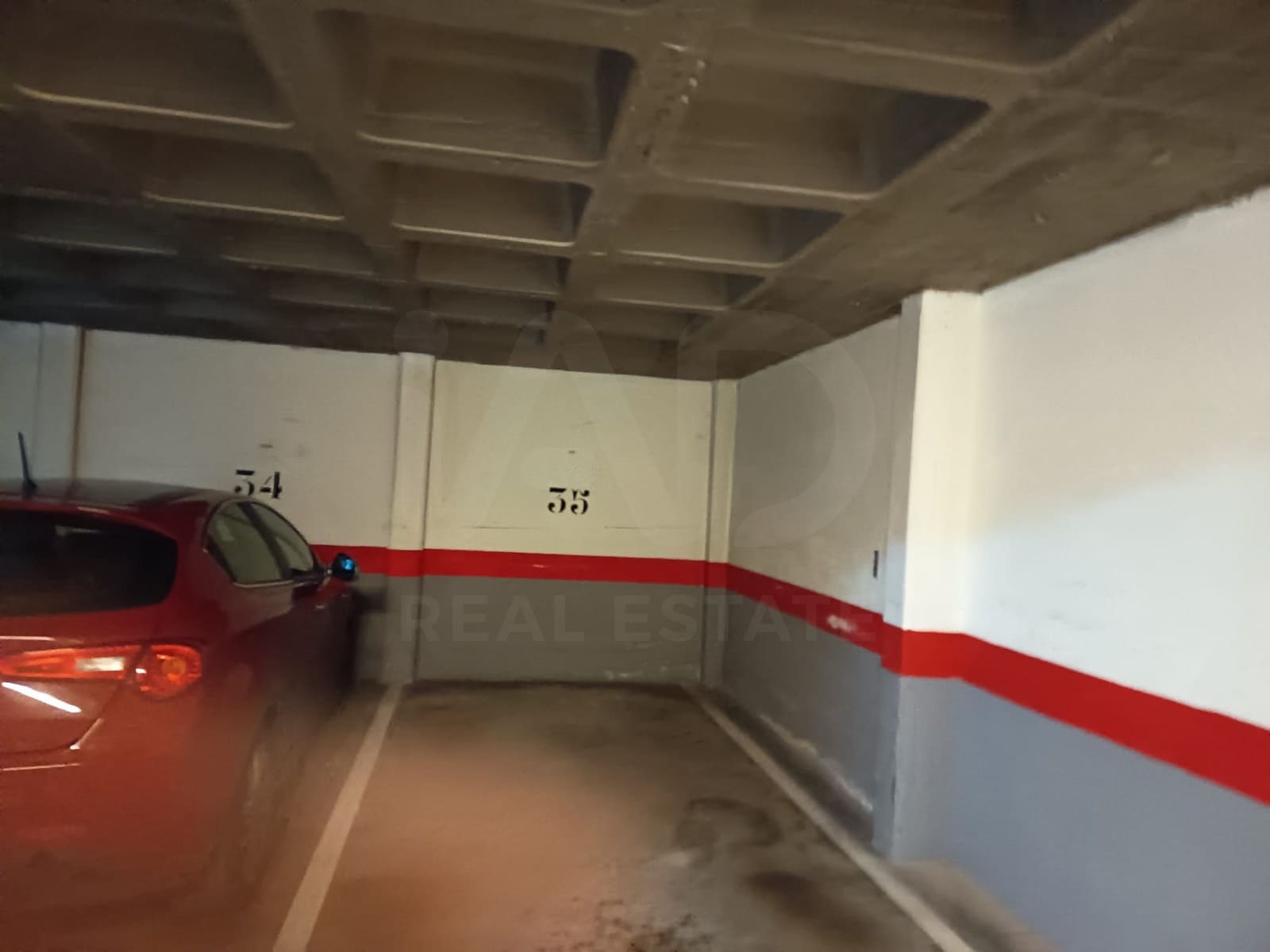 Garage till salu i Madrid stad - 27 452 € (Ref: 9990978)