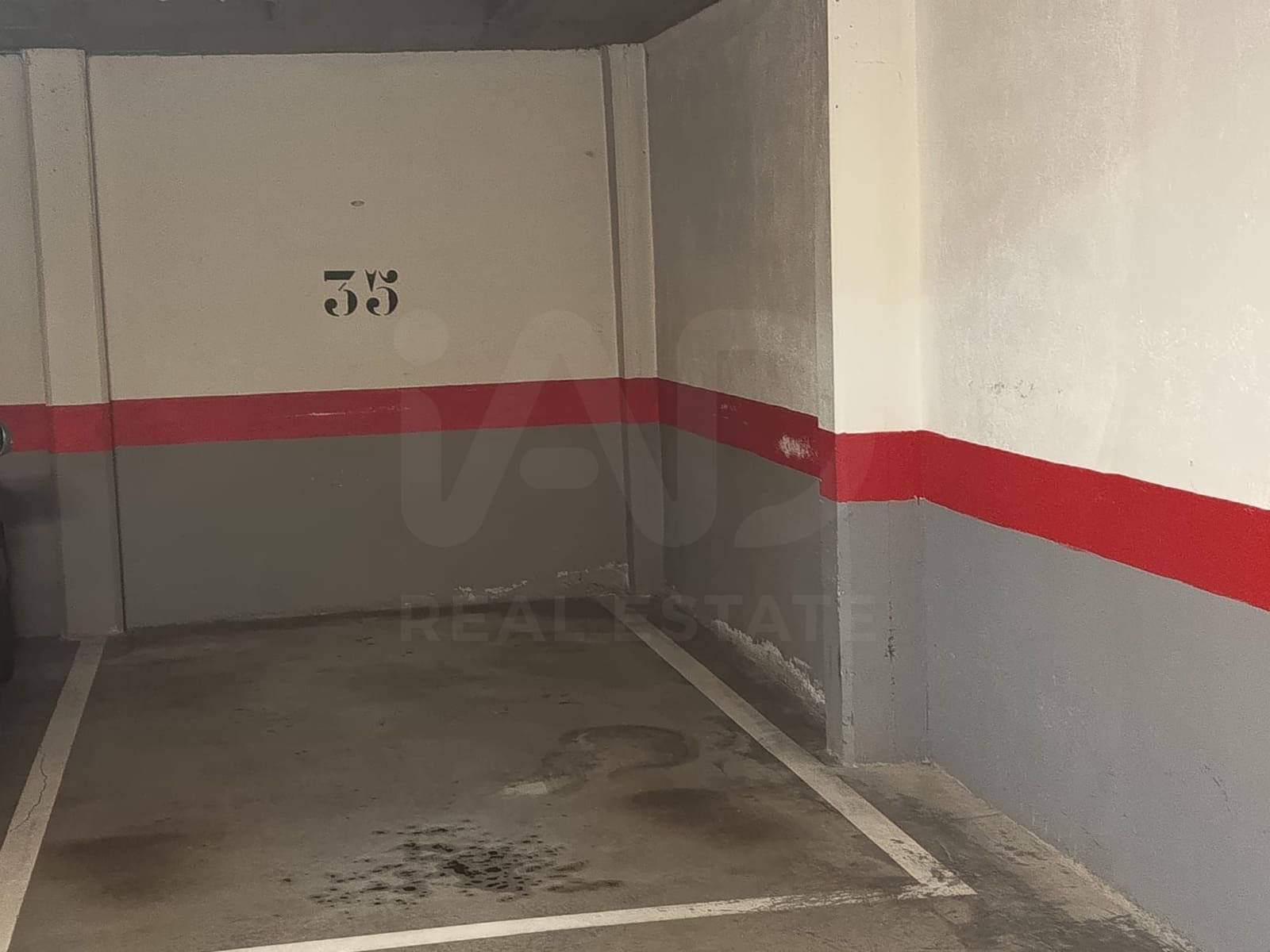 Garage till salu i Madrid stad - 27 452 € (Ref: 9990978)