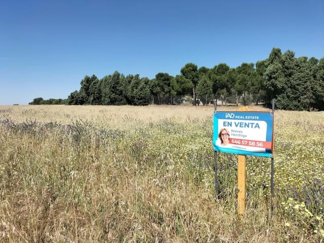 Mark till salu i Madrid stad - 71 990 € (Ref: 9990982)