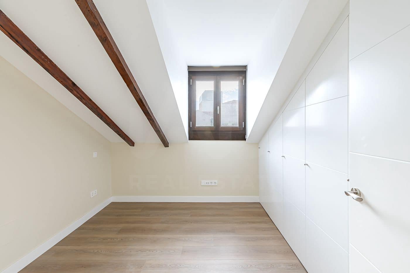 3 makuuhuone Huoneisto myytävänä paikassa Madrid kaupunki - 675 000 € (Ref: 9990985)