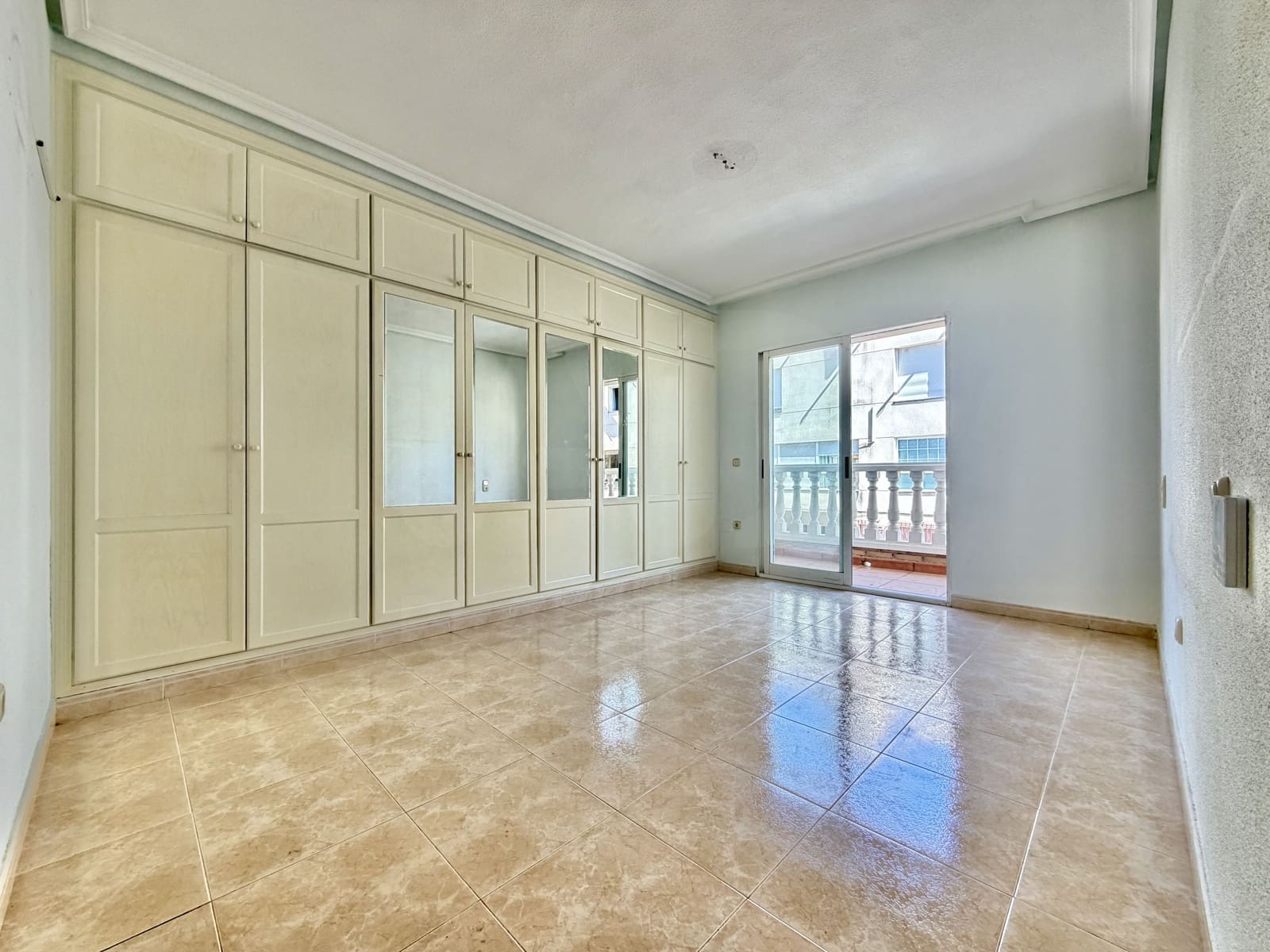 4 Zimmer Haus zu verkaufen in Murcia Stadt mit Garage - 239.000 € (Ref: 9990989)