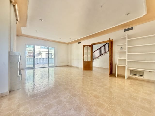 4 soveværelse Byhus til salg i Llano de Brujas, Murcia by med garage - € 239.000 (Ref: 9990989)