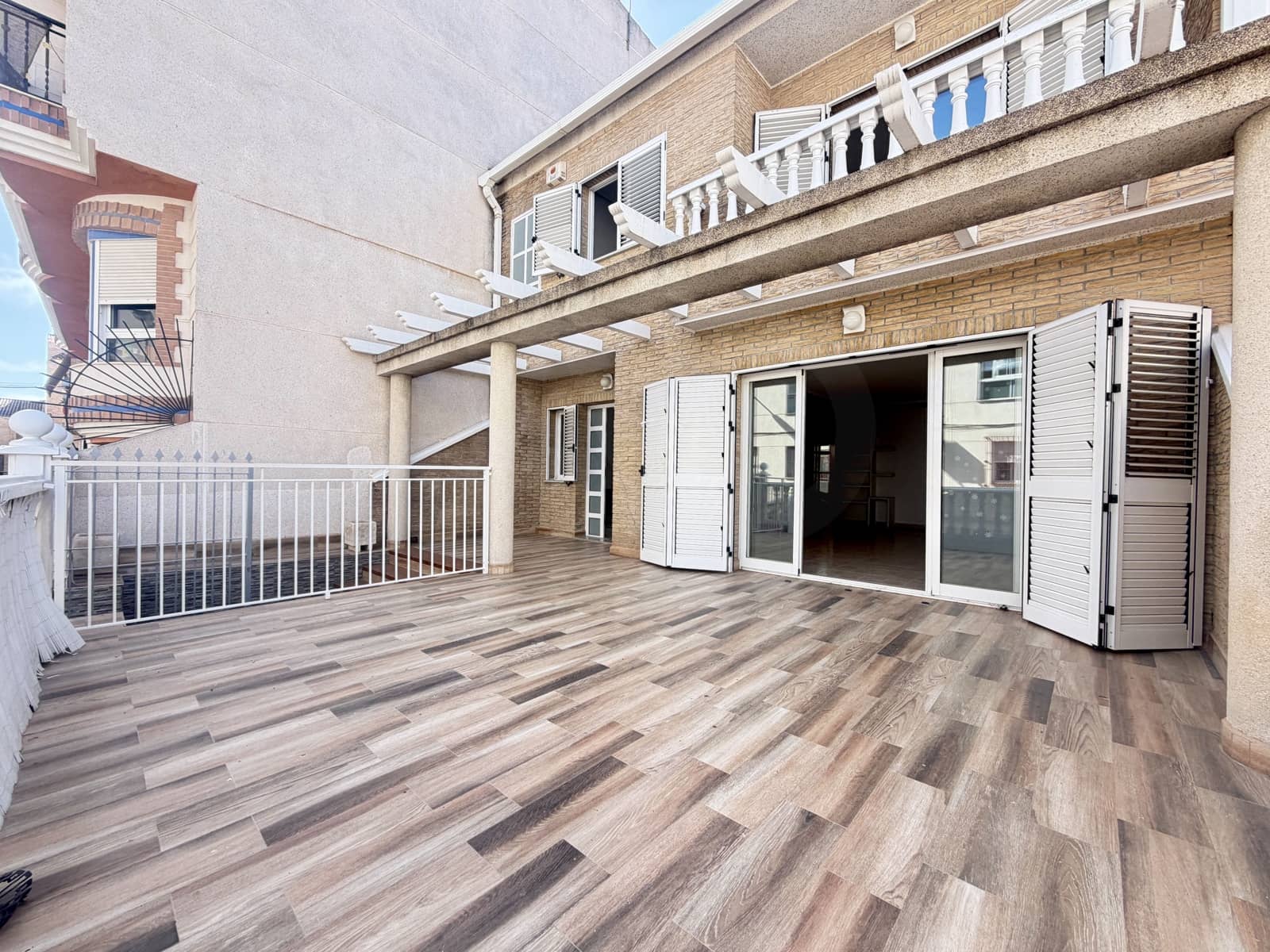 4 Zimmer Haus zu verkaufen in Murcia Stadt mit Garage - 239.000 € (Ref: 9990989)