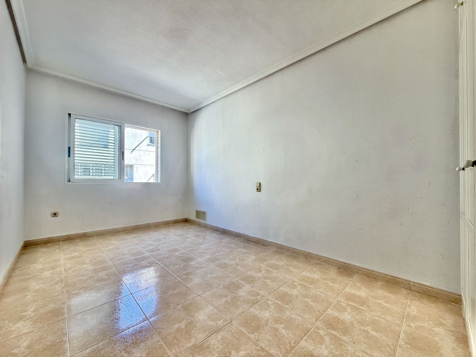 4 Zimmer Haus zu verkaufen in Murcia Stadt mit Garage - 239.000 € (Ref: 9990989)