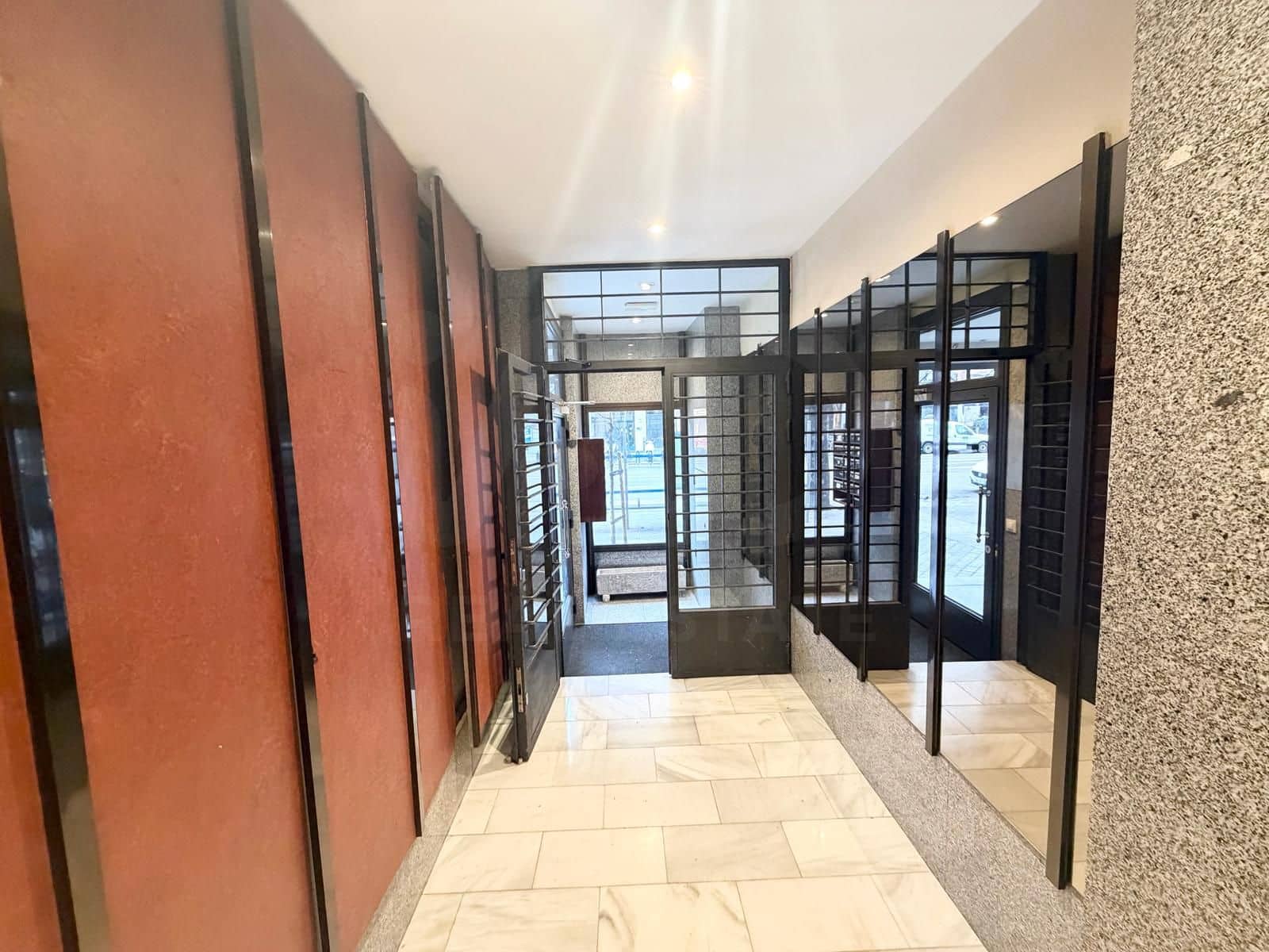Studio till salu i Madrid stad - 315 000 € (Ref: 9990991)