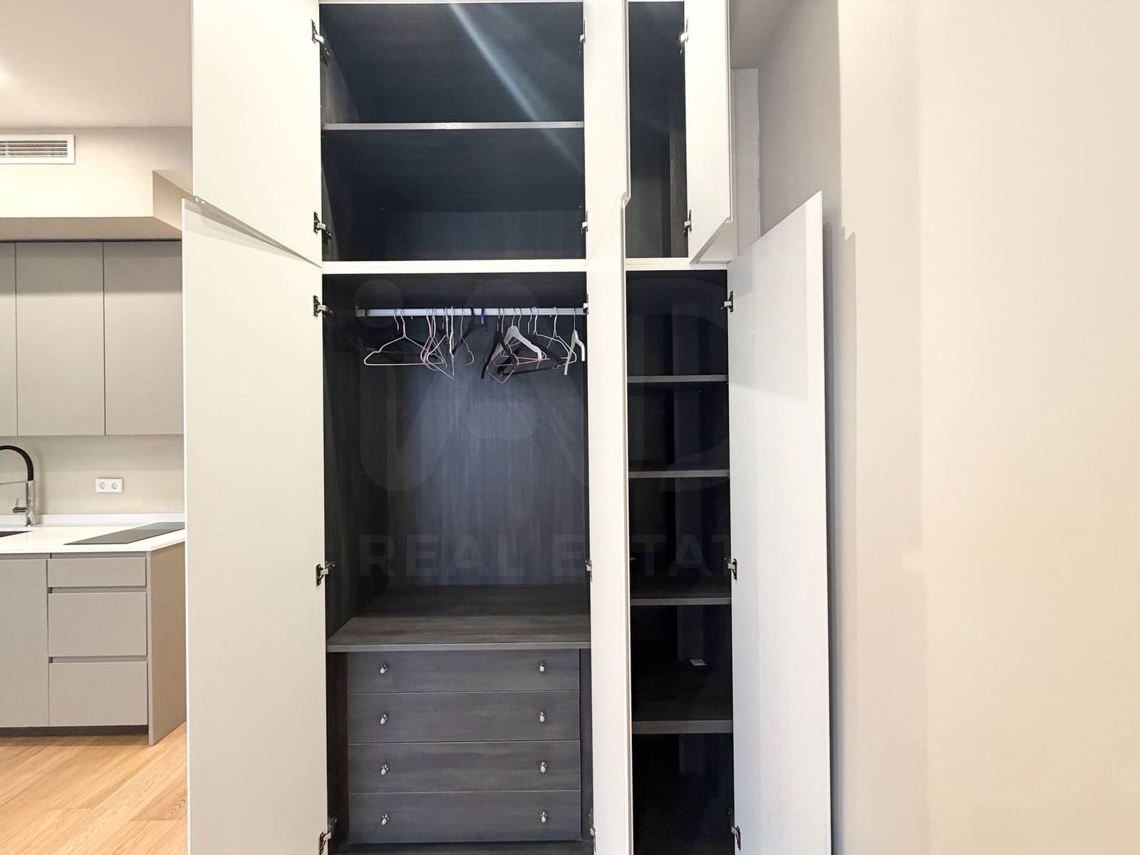 Studio till salu i Madrid stad - 315 000 € (Ref: 9990991)