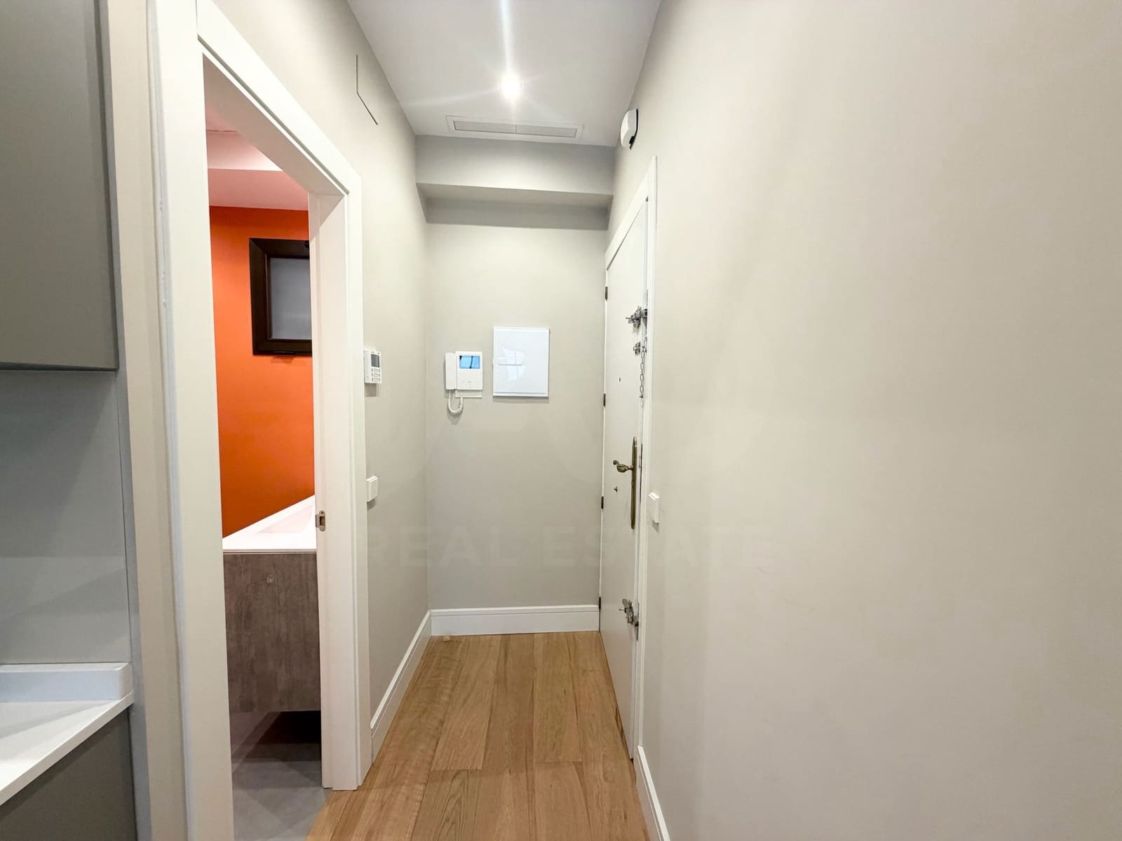 Studio till salu i Madrid stad - 315 000 € (Ref: 9990991)