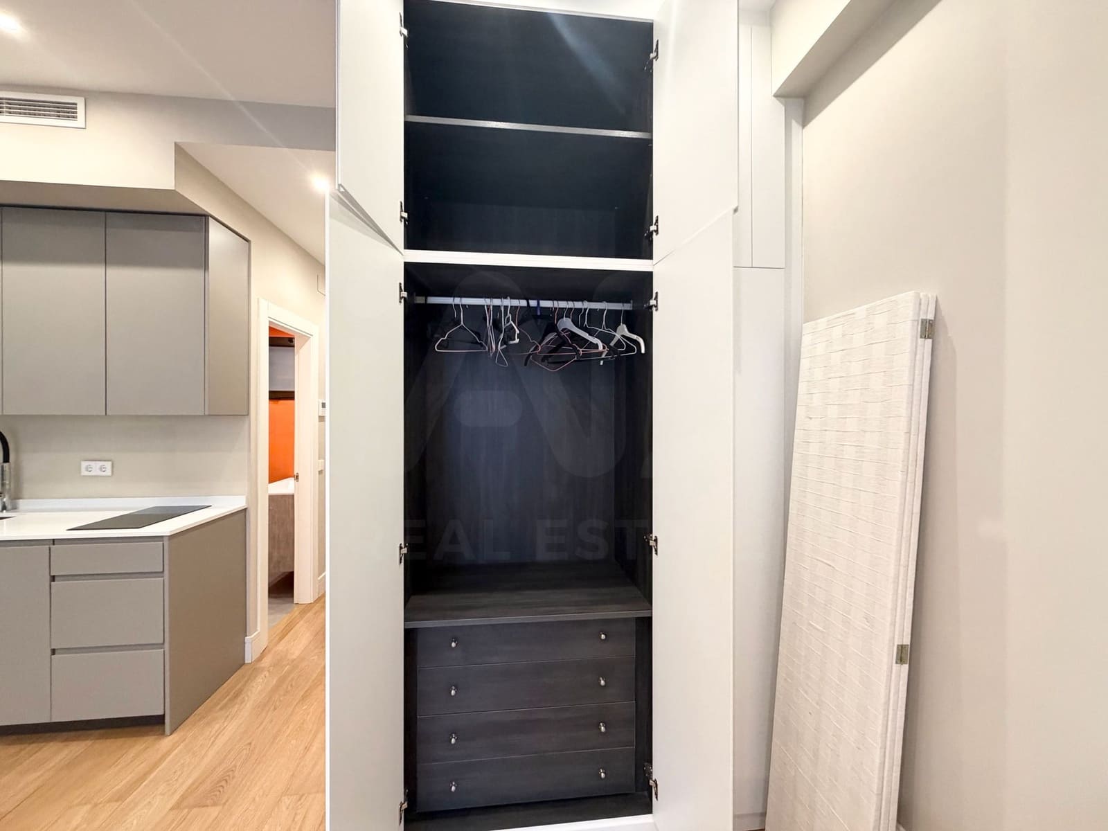 Studio till salu i Madrid stad - 315 000 € (Ref: 9990991)